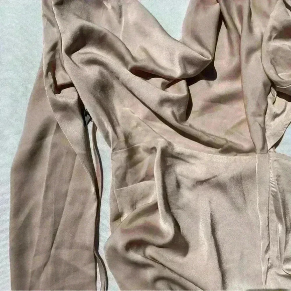 NWT Area Stars Cowl Neck Long Sleeve Satin Midi Dress Backless Size S - Picture 7 of 11